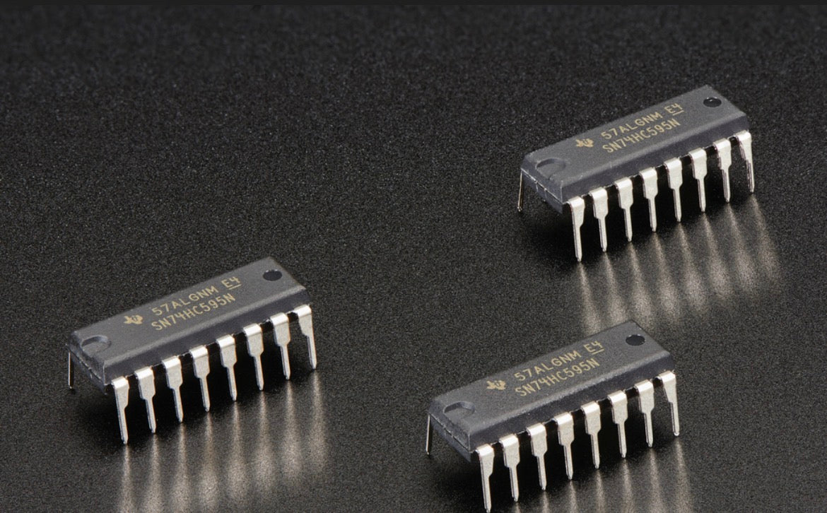 74595 (Serial in/parallel out)
