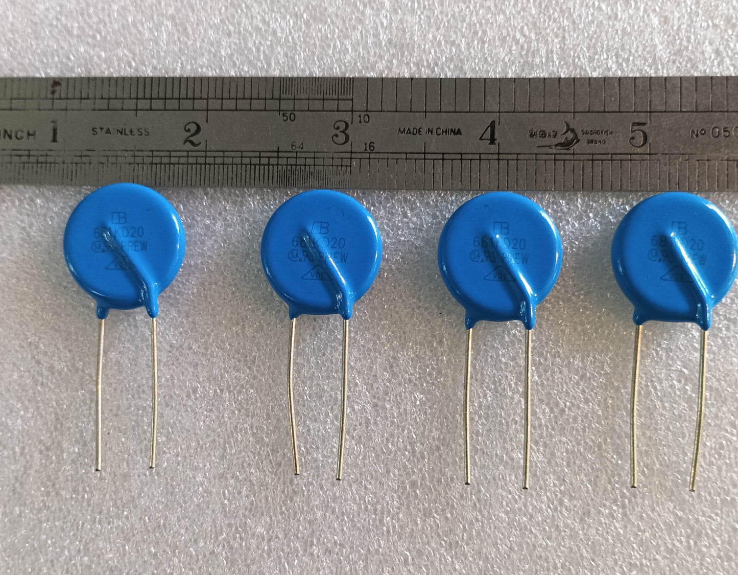 Varistor, 681KD20