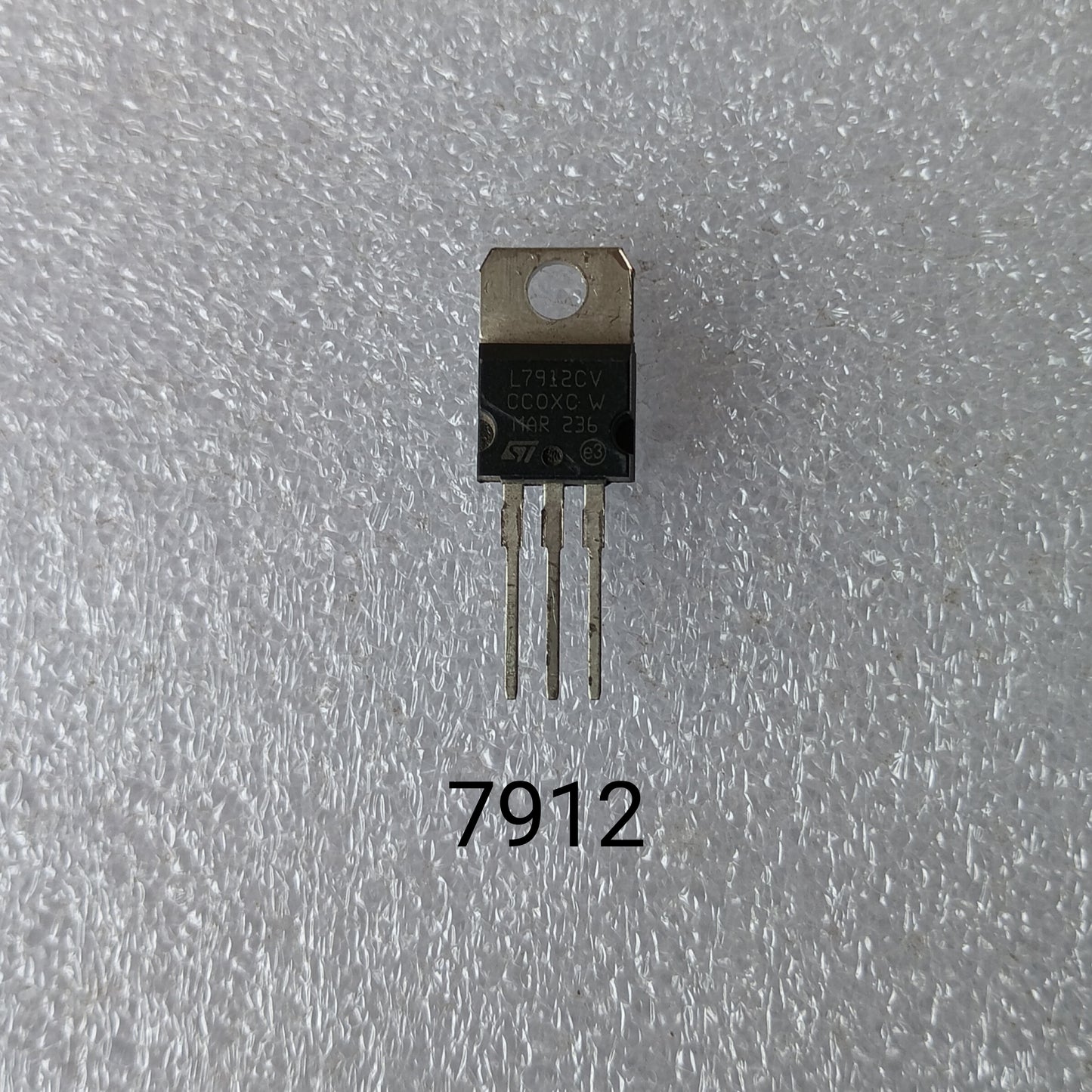 7912
