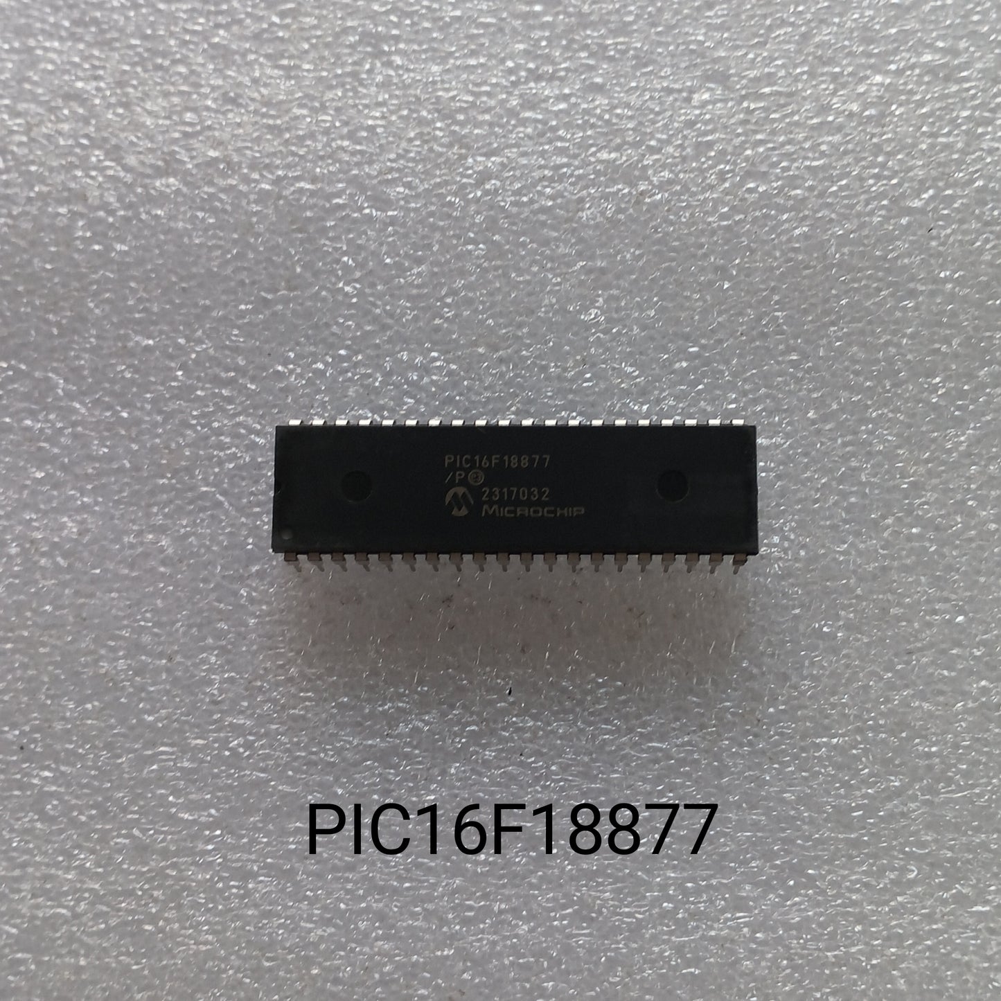 PIC16F18877