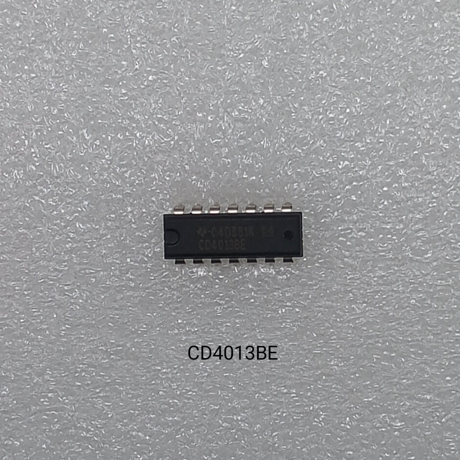 4013 (dual-D flip flop)
