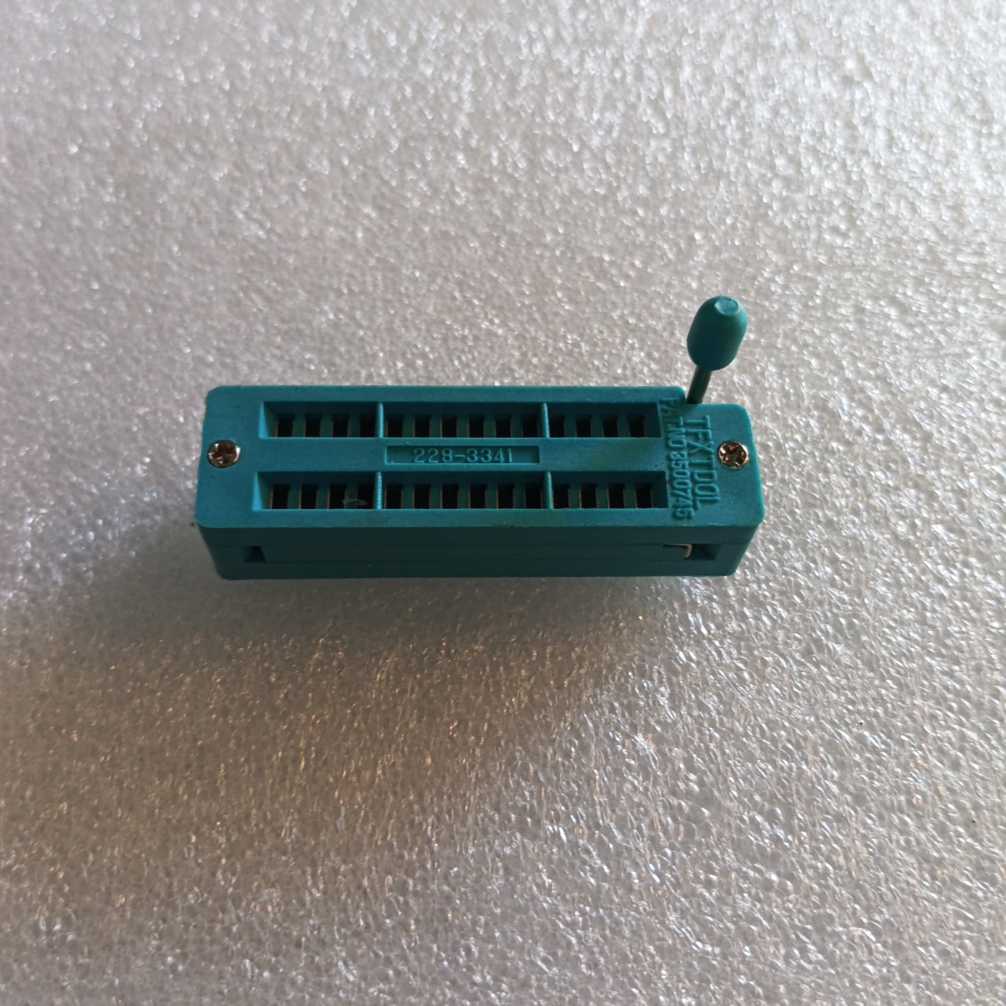 IC base 28-pin ZIF (15mm and 23mm)
