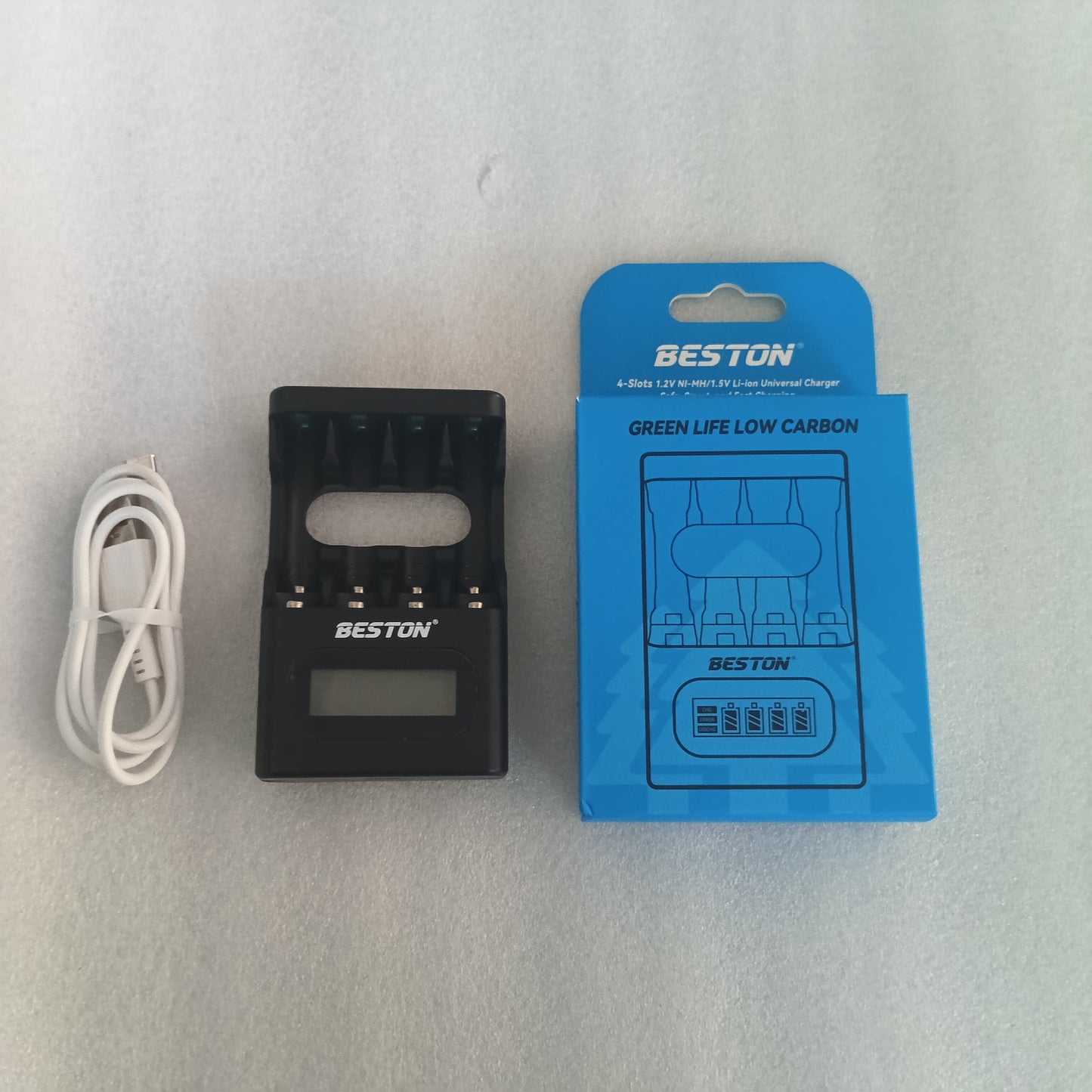 Battery charger for 1.2V and 1.5V NI-MH/LI-ION battery
