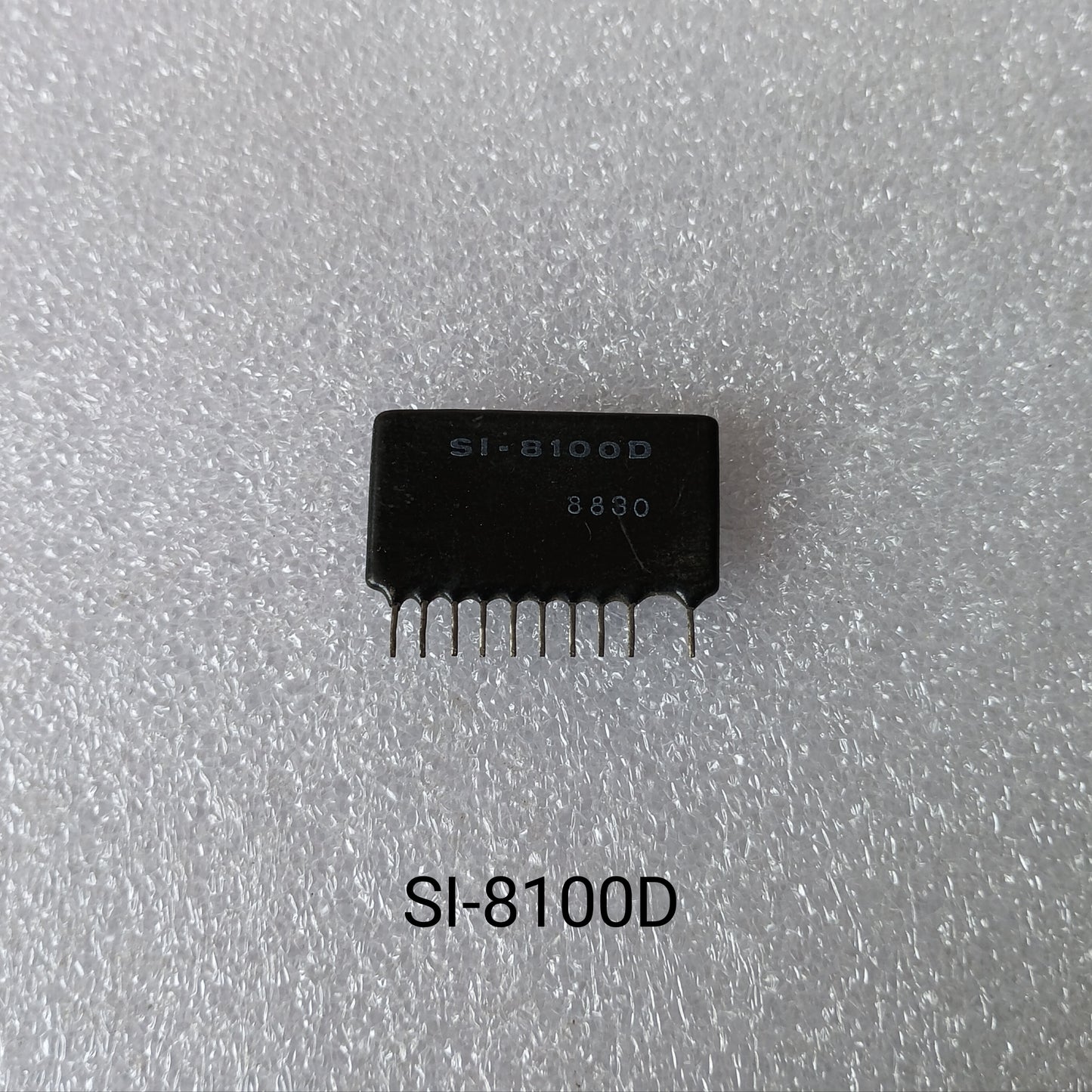 SI8100