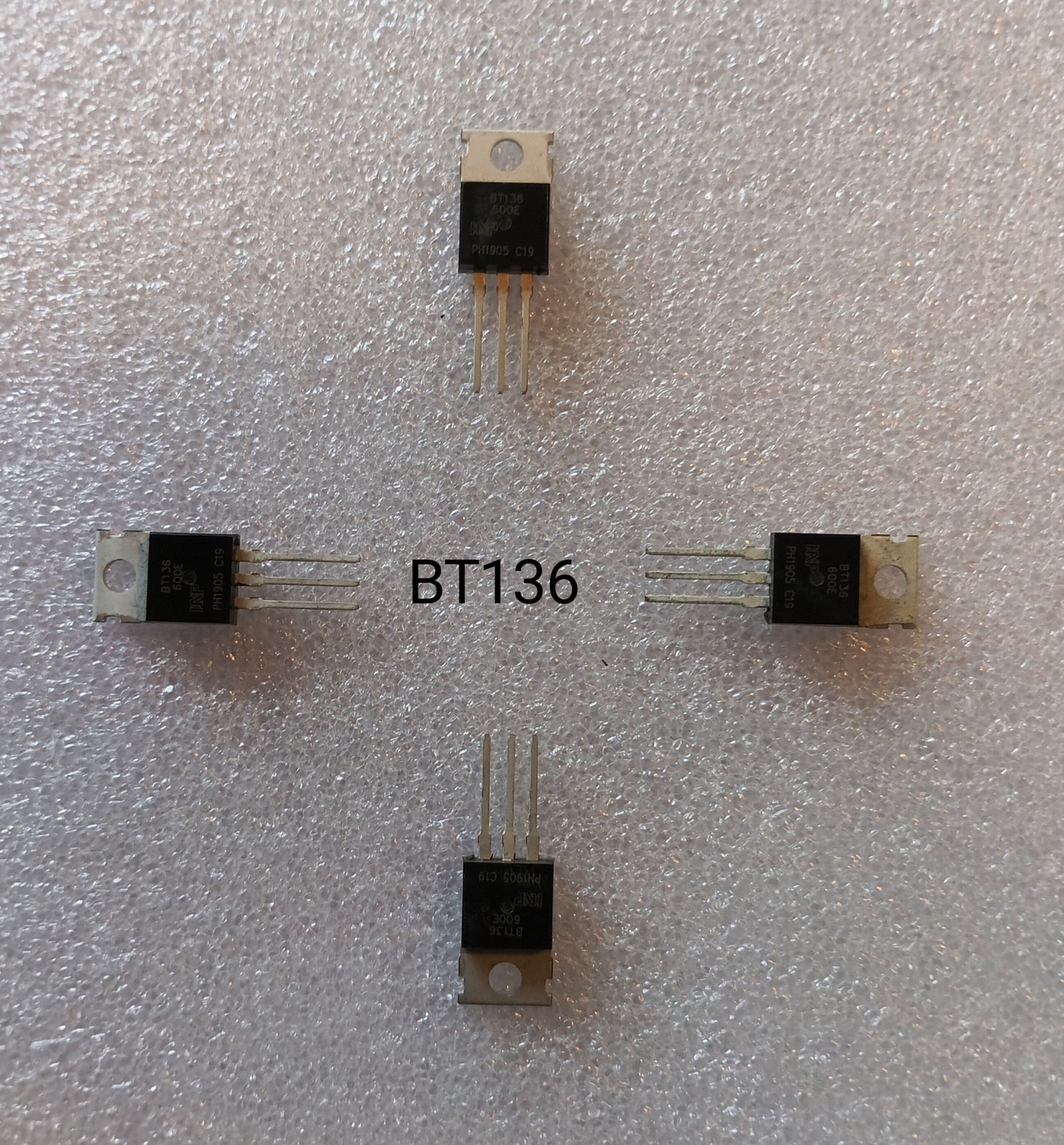 BT136