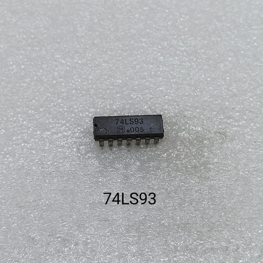 7493 (4-bit binary counter)