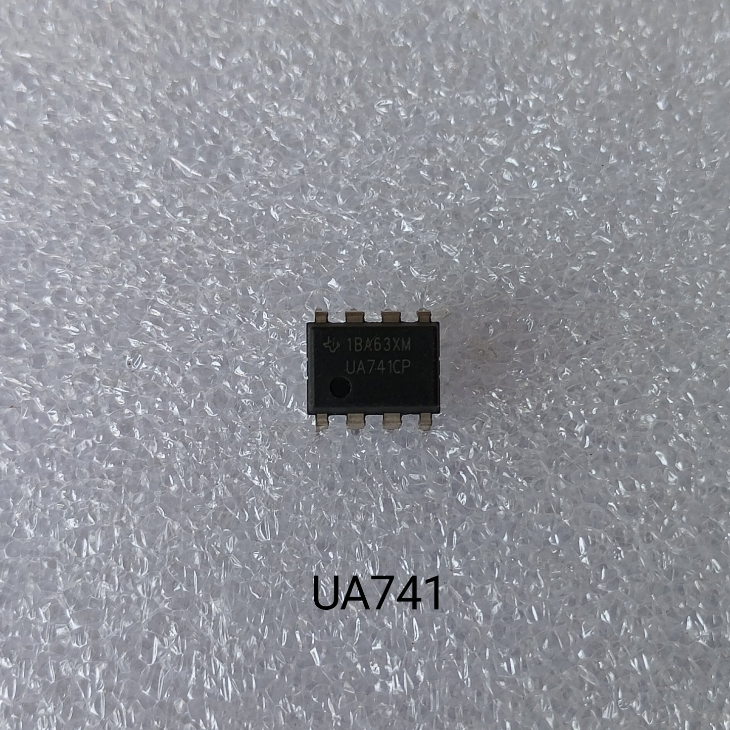 uA741