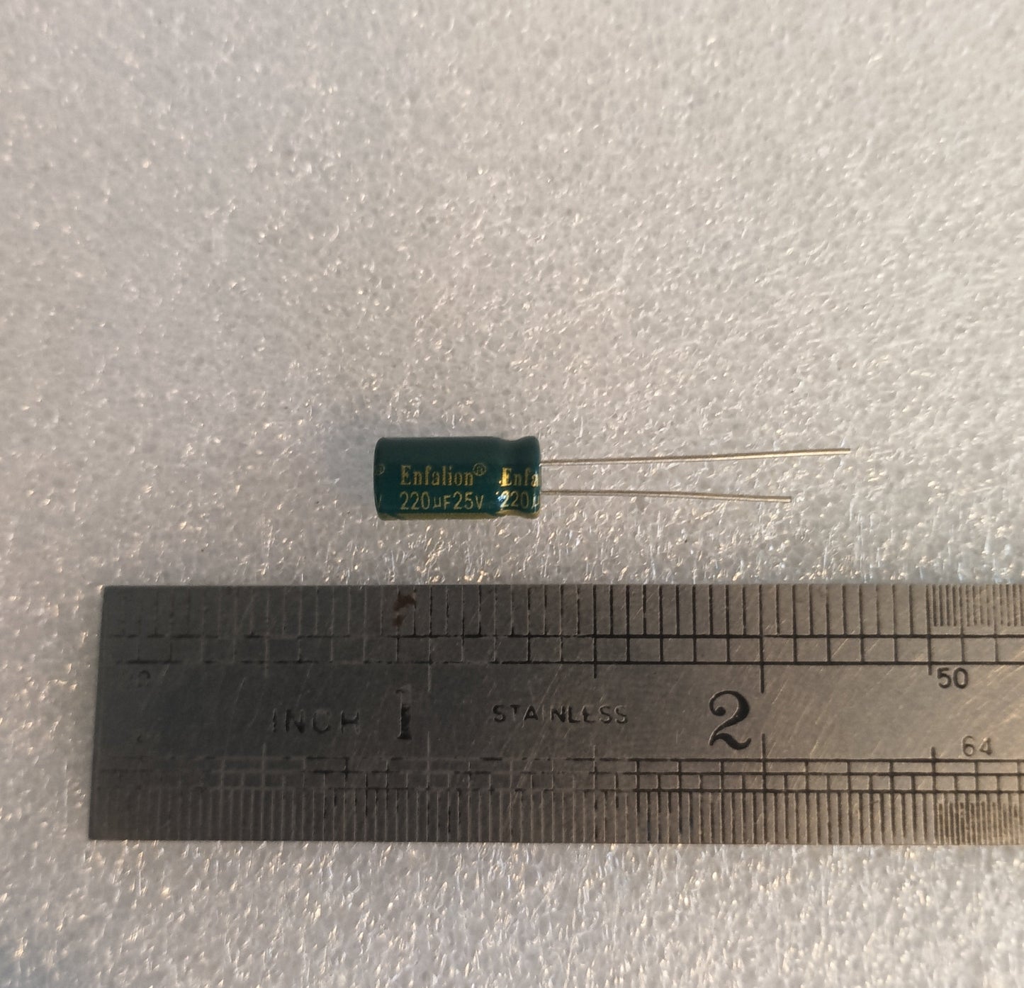 Capacitor 220/25