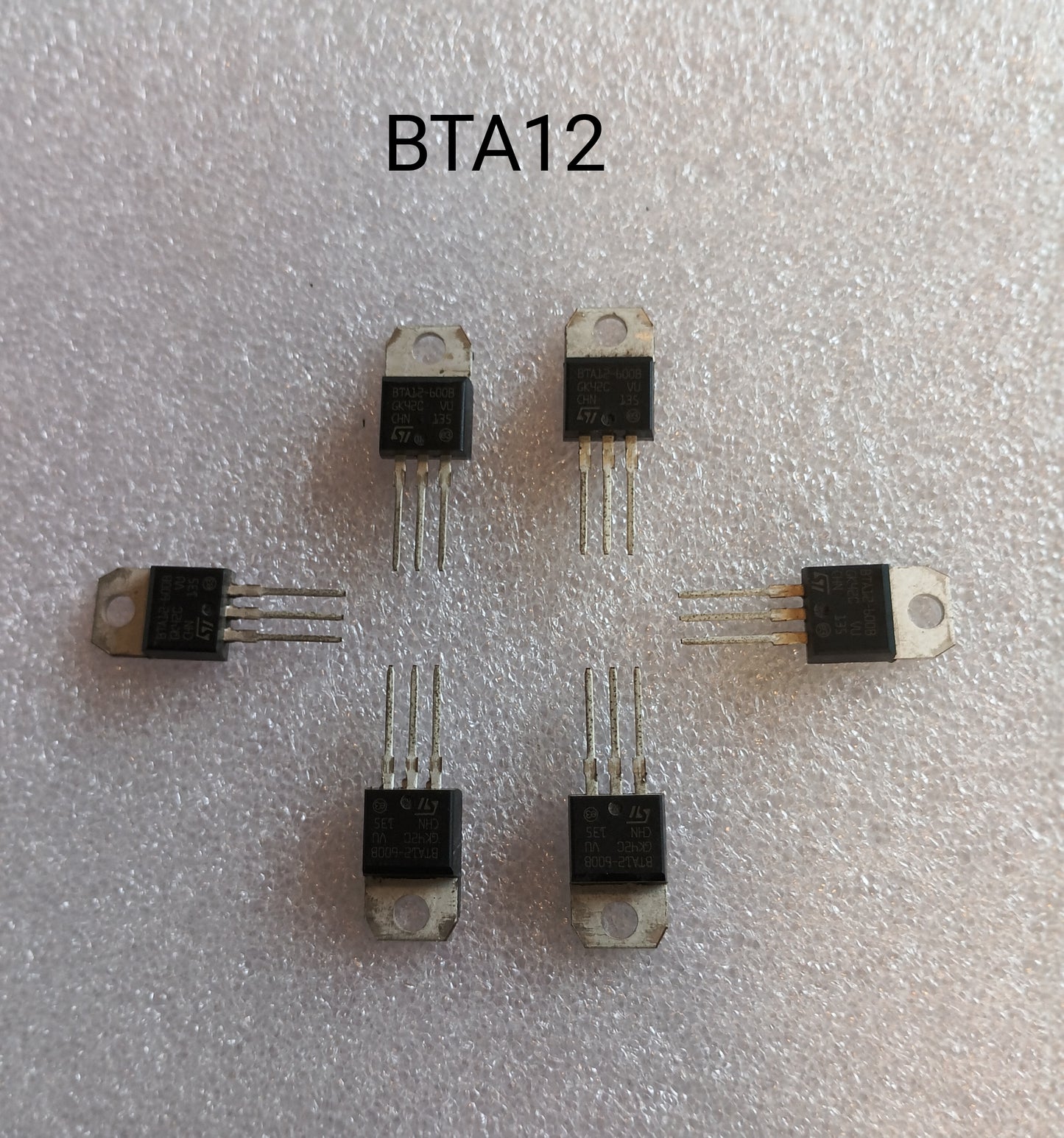 BTA12