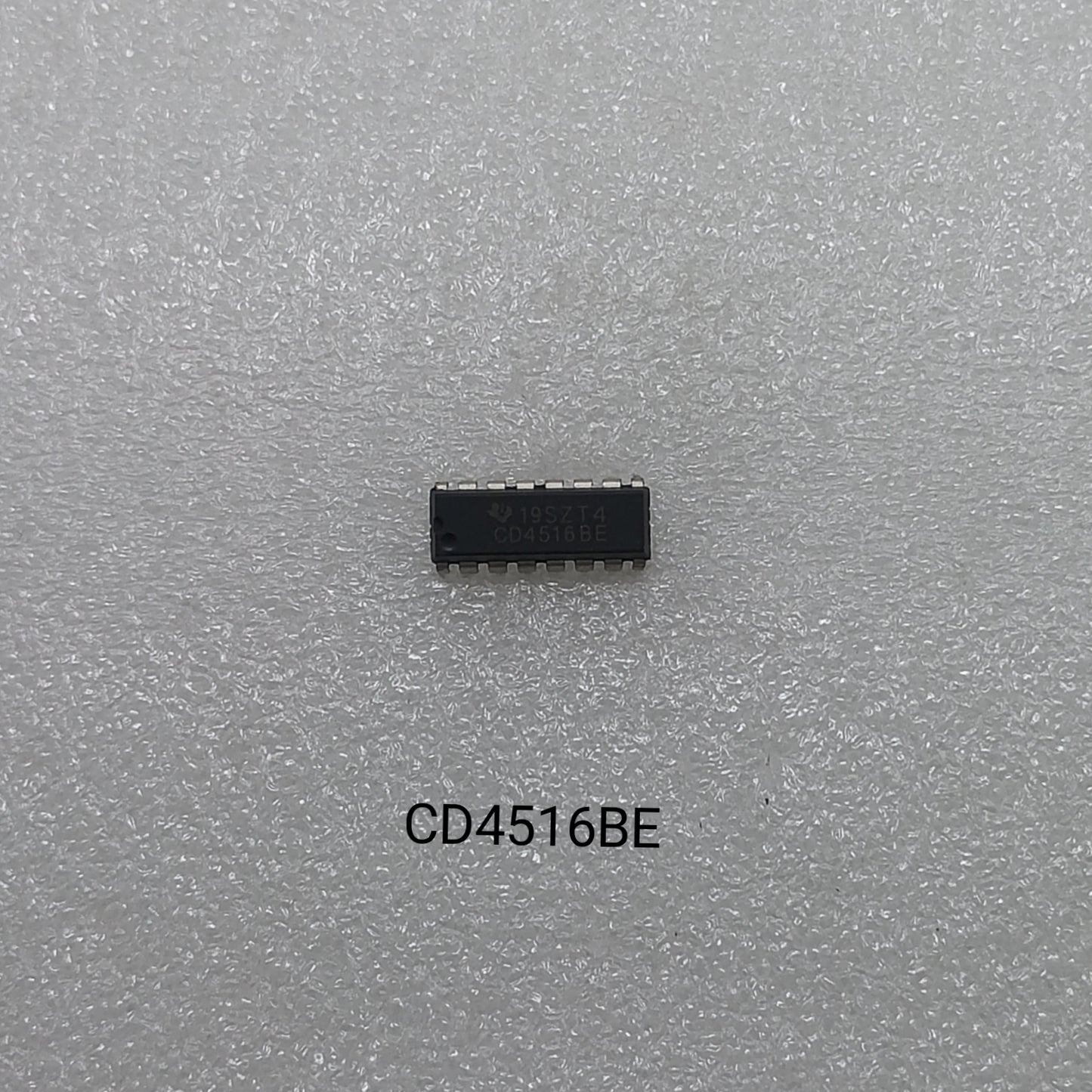 4516 (binary up/down counter)